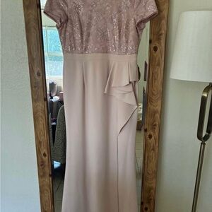 Elegant Pink Lace Evening Gown